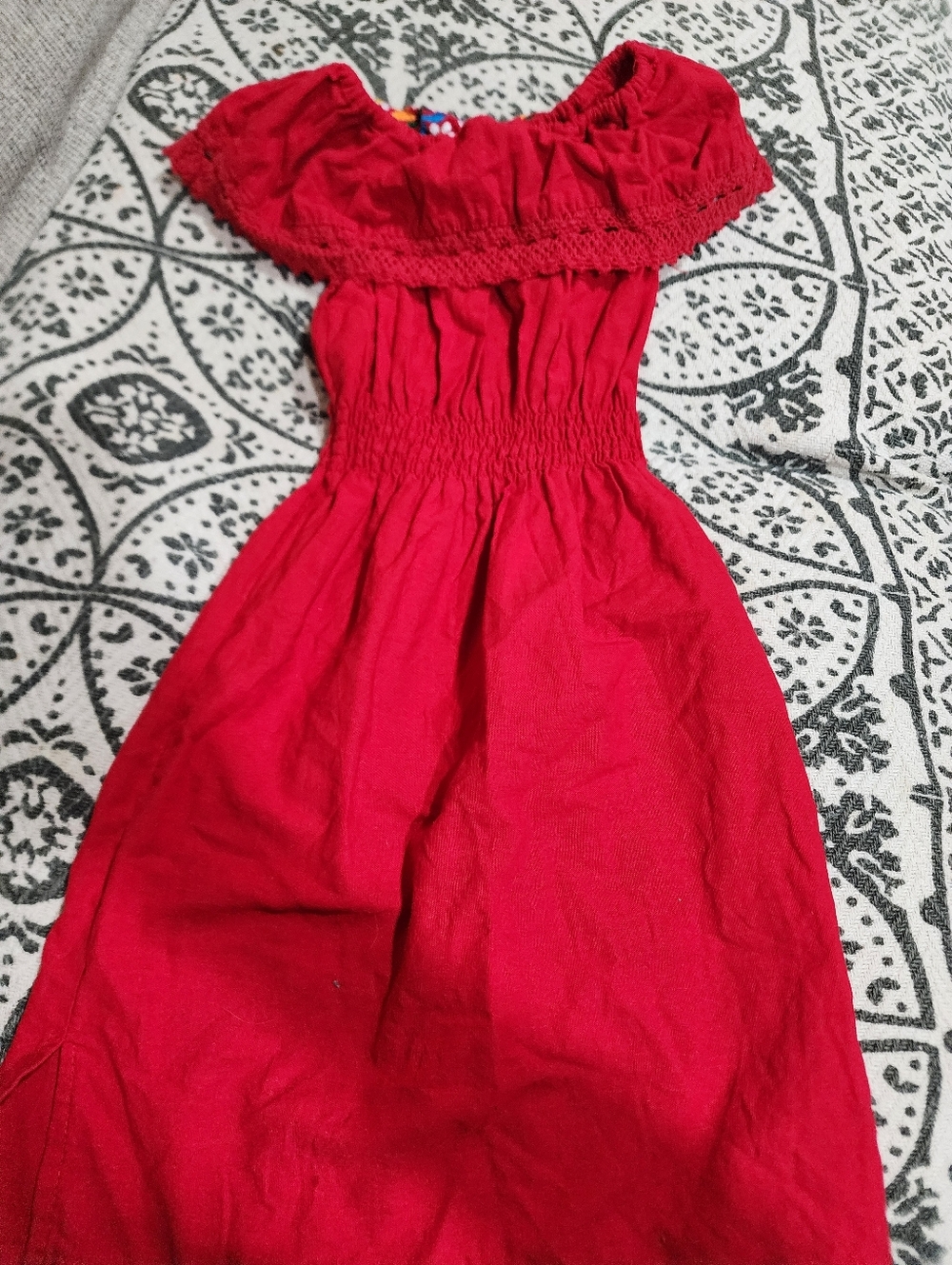Girls Red Off-Shoulder Smocked Waist Dress 6T - Picture 6 of 6